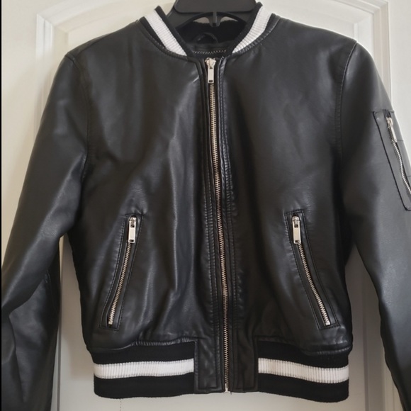 ♻️📸Rue 21 Black White Faux Leather Zipper Moto Varsity Jacket size Medium - Picture 6 of 16